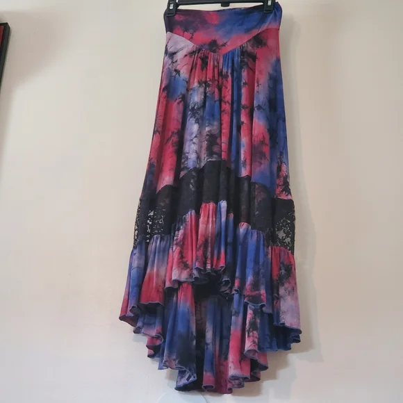 Paper Doll Tye-dye Lace Skirt - Picture 2 of 9